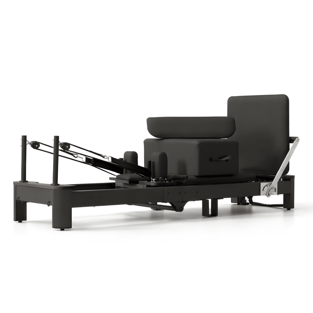 Schwarzer klappbarer Pilates Reformer aus Aluminium mit Box