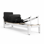 Weißer Pilates Reformer aus Aluminium mit Box, Fußstange und einstellbaren Federn