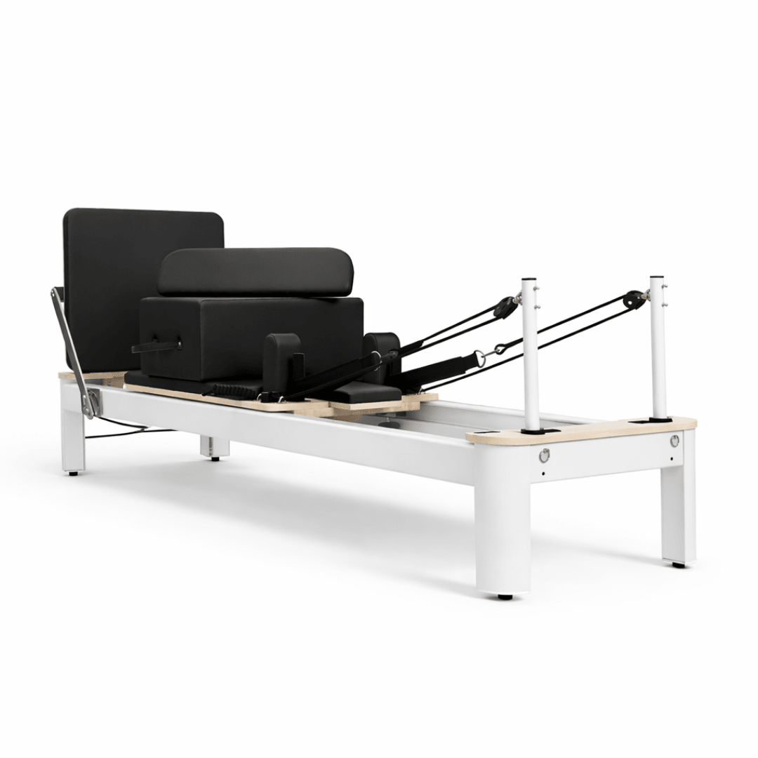 Weißer PH Fitness Pilates Reformer aus Aluminium mit schwarzer Polsterung und Pilates-Box